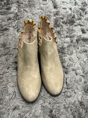 Journee Collection Womens Lennie Booties Stacked Heel Slip-on